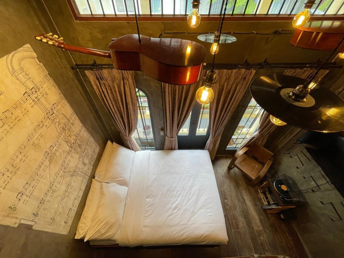 Central Old Town Cottage Банкок Екстериор снимка