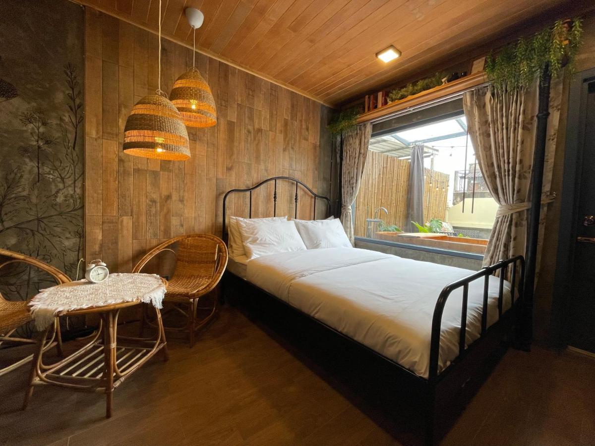 Central Old Town Cottage Банкок Екстериор снимка