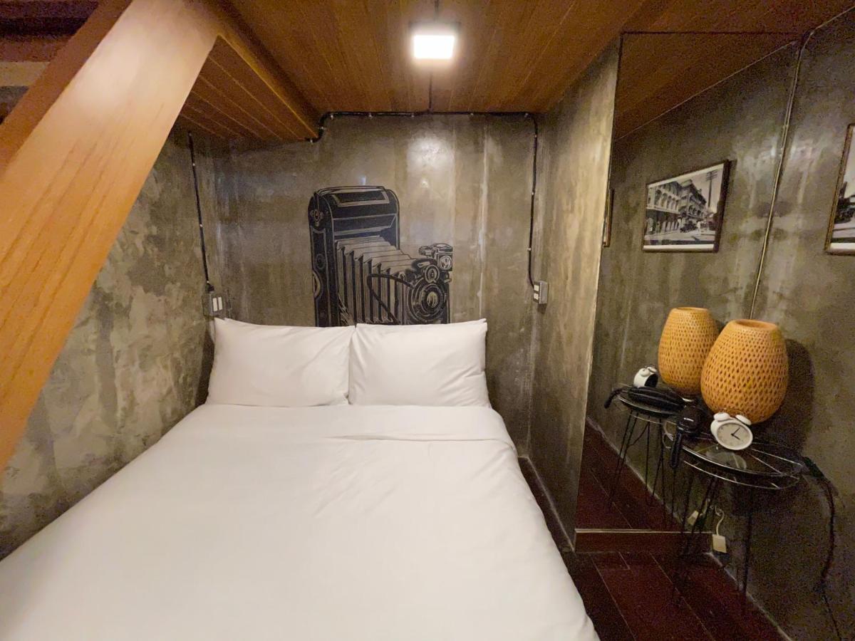 Central Old Town Cottage Банкок Екстериор снимка